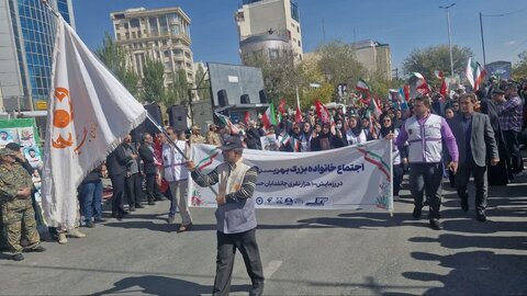 قابی ماندگار از نمایش جان فدایان بهزیستی