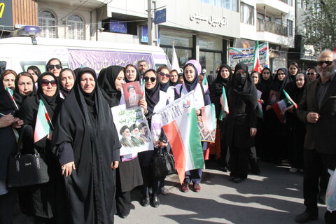 قابی ماندگار از نمایش جان فدایان بهزیستی