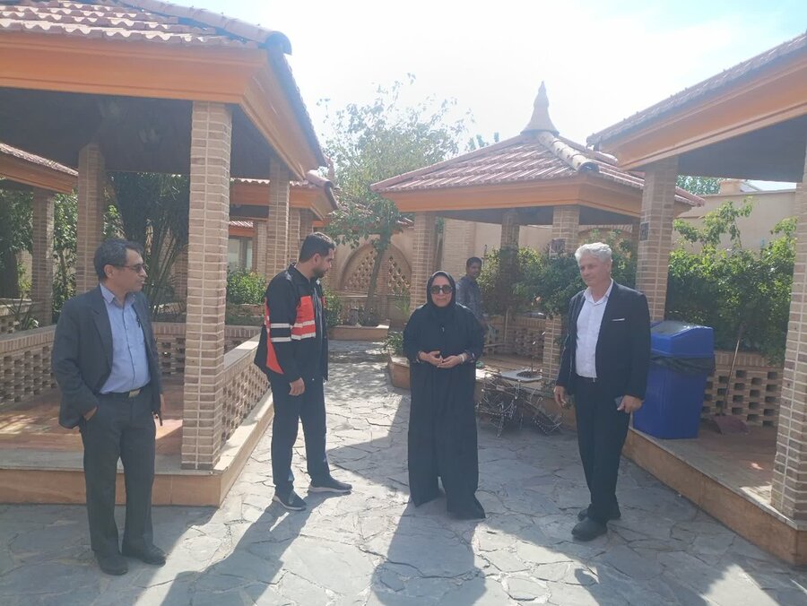 بازدید میدانی از مجتمع‌های خدمات رفاهی بین‌راهی محور قم-کاشان با حضور نمایندگان استانداری، بهزیستی و راهداری