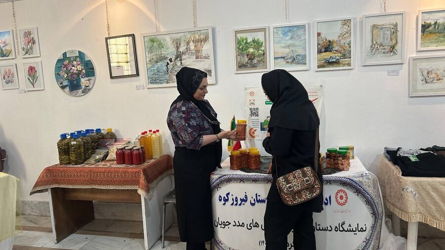 فیروزکوه | برپایی نمایشگاه توانمندی‌ها و دستاوردهای مددجویان بهزیستی در قالب طرح «سلام محله»