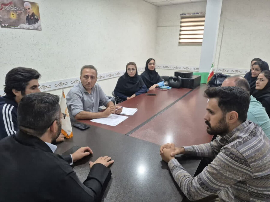 نشست هماهنگی برنامه‌های هفته نابینایان و پویش «محله روشن» در بانه برگزار شد