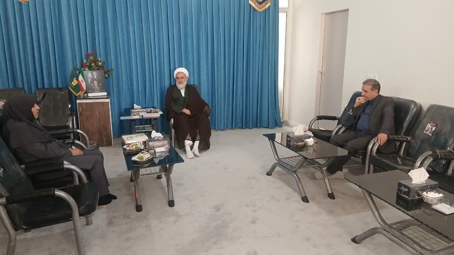 دیدار سرپرست بهزیستی بوئین‌زهرا با امام جمعه جدید شهرستان