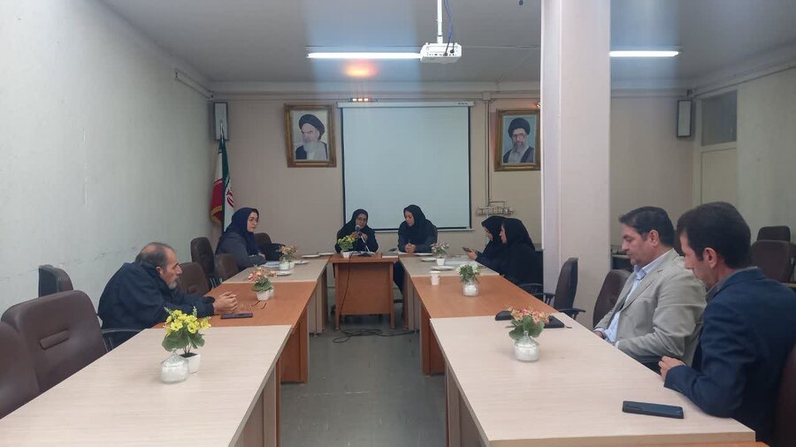 برگزاری جلسه برنامه‌ریزی گرامیداشت روز جهانی عصای سفید در بهزیستی مراغه