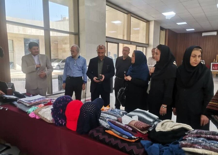 شیراز| گرامیداشت روز جهانی نابینایان و روز عصای سفید؛ حضور کارشناسان بهزیستی شیراز در آرامگاه سعدی و شوریده شیرازی