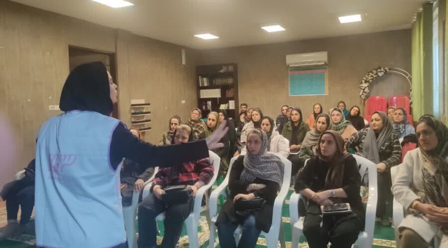 برگزاری کارگاه آموزشی مهارت فرزند پروری در مدارس شهرستان البرز