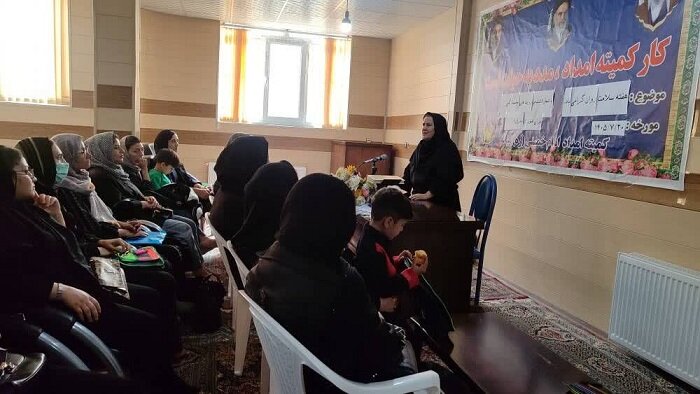 گرامیداشت هفته ملی سلامت روان در میانه با آموزش، همدلی و پیوند نسل‌ها