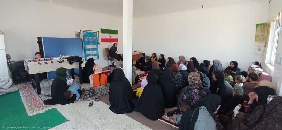 برگزاری کارگاه آموزش خانواده در روستای «قلعه زندلیج» رزن