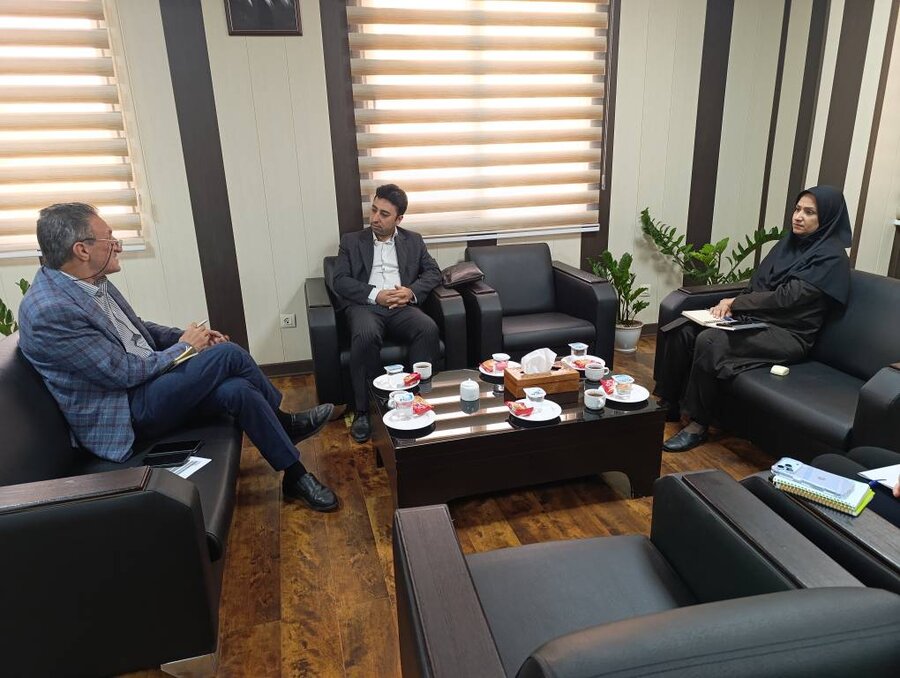 نشست مدیرکل بهزیستی هرمزگان با مدیران شرکت نفت آفتاب برای تأمین سهم آورده مسکن مددجویان