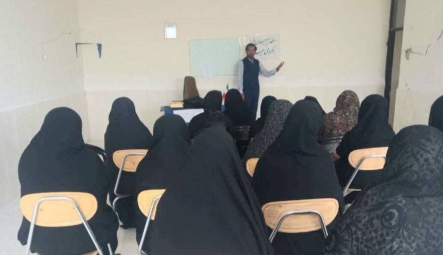 برگزاری کارگاه آموزشی «زندگی در خانواده» با همکاری بسیج جامعه پزشکی در نازک علیا
