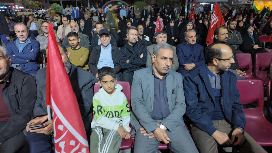 غرفه بهزیستی کردستان همزمان با روز عصای سفید در میدان آزادی سنندج برپا شد