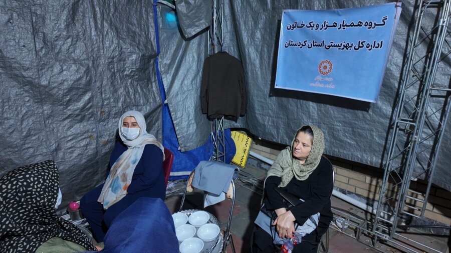 غرفه بهزیستی کردستان همزمان با روز عصای سفید در میدان آزادی سنندج برپا شد