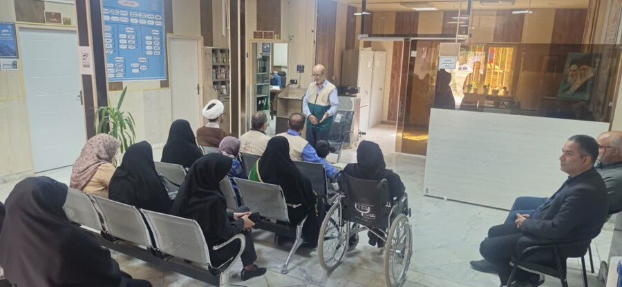 بدرقه زائران نابینا از رزن به مشهد مقدس با مشارکت آستان قدس رضوی