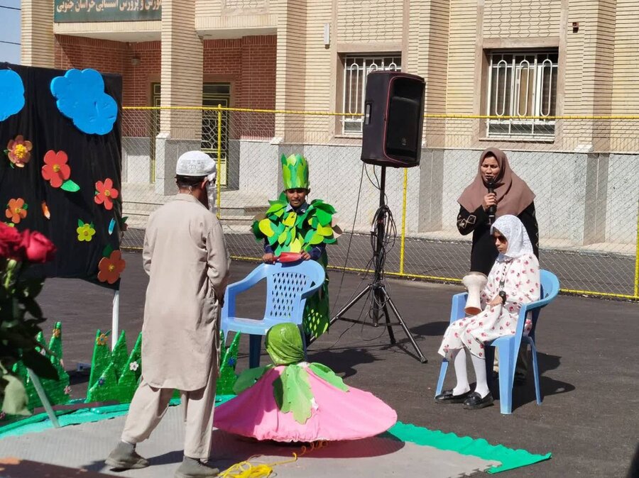 ​
به مناسبت روز جهانی نابینایان؛
 آیین گرامیداشت روز عصای سفید در بیرجند برگزار شد

​