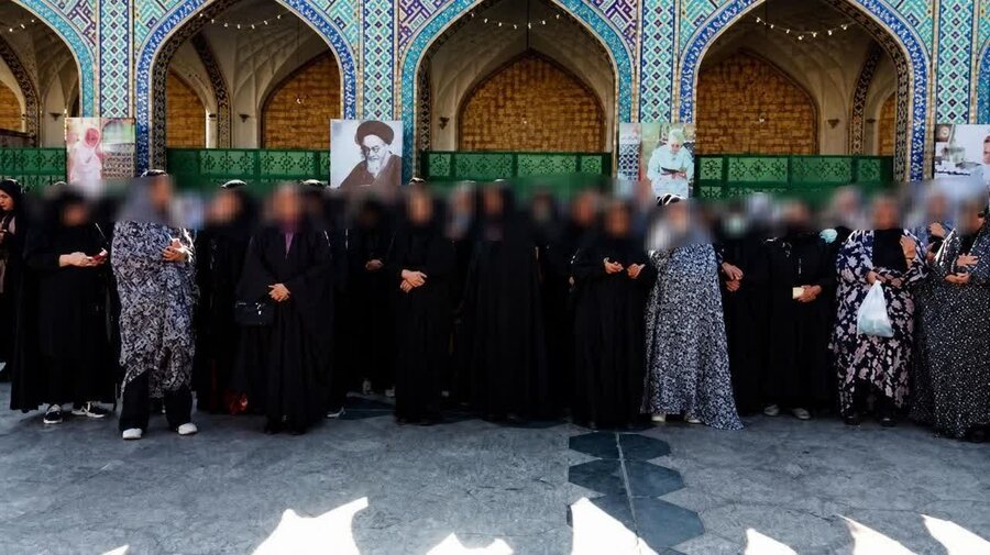 میزبانی خادمان حرم رضوی از بانوان سرپرست خانوار و زائران نابینا و کم‌بینای اصفهانی