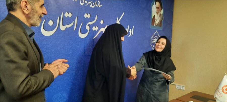 تقدیر از مسئول مدیریت بحران بهزیستی البرز به مناسبت روز ملی مدیریت بحران