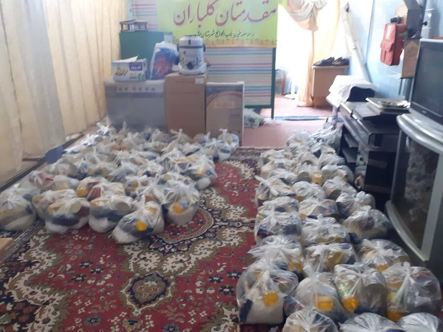 آماده‌سازی ۱۰۰ بسته حمایتی ویژه خانواده‌های نیازمند به همت خیریه باب‌الحوائج بشرویه