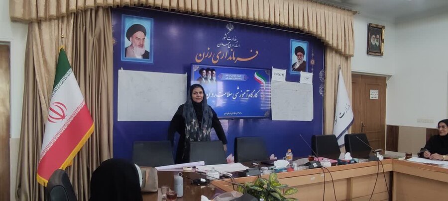 برگزاری کارگاه آموزشی سلامت روان ویژه بانوان شاغل در شهرستان رزن