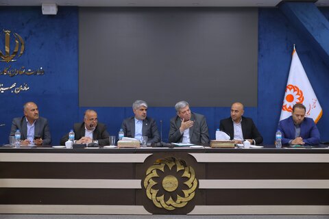 دیدار آقای ابراهیم پور ( نماینده ایذه و باغملک)  با رئیس سازمان بهزیستی