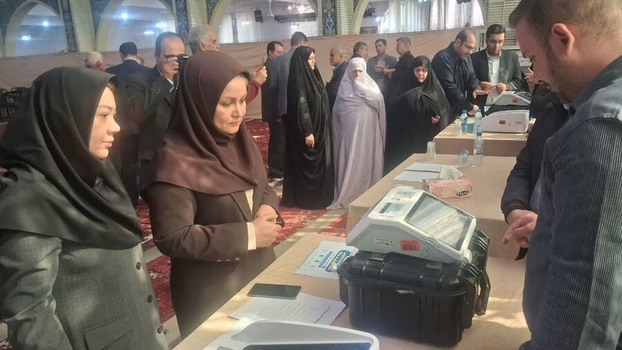 شرکت در انتخابات آزمایشی الکترونیکی