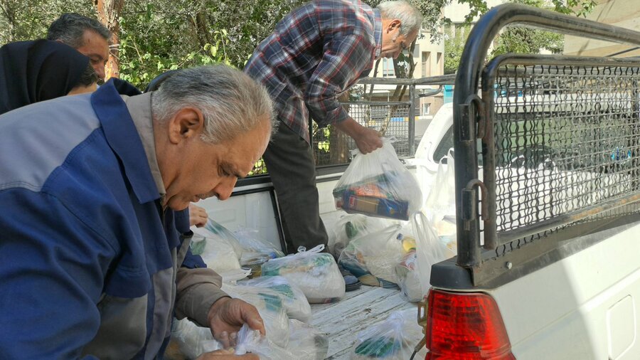 شهرتهران| مشارکت پایگاه مقاومت بسیج شهید مهدی پرویزی در رزمایش بعثت با اهدای ۳۰ بسته معیشتی