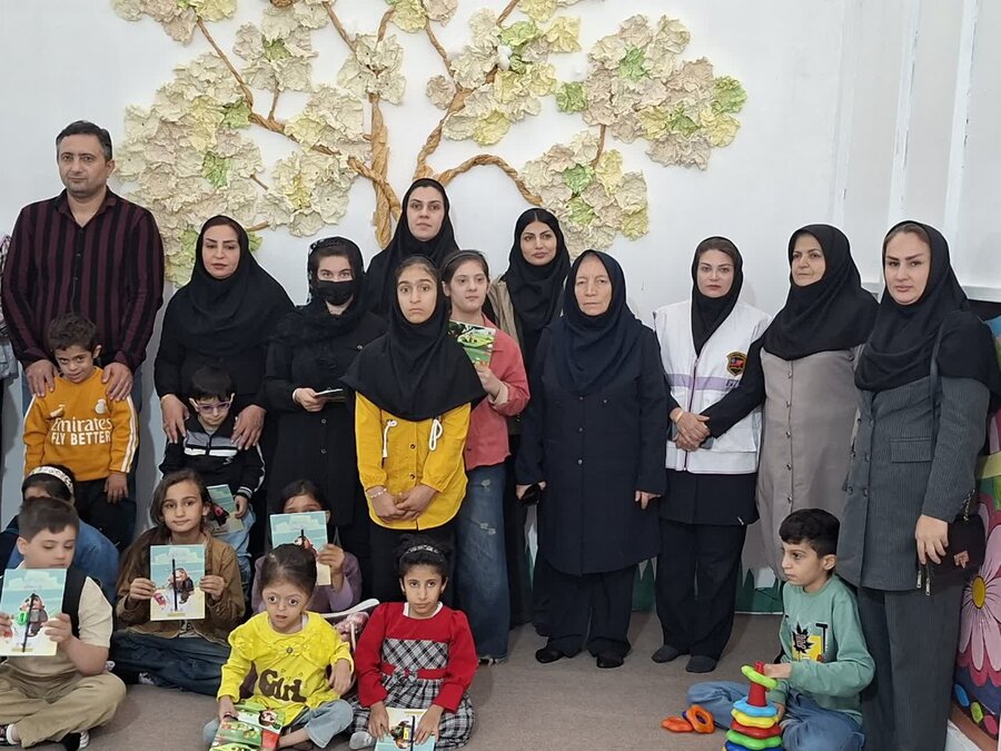 مسئولان کامیاران با کودکان مرکز توانبخشی راهین دیدار کردند