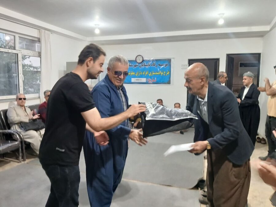 مسابقات دومینو نابینایان در سقز برگزار شد