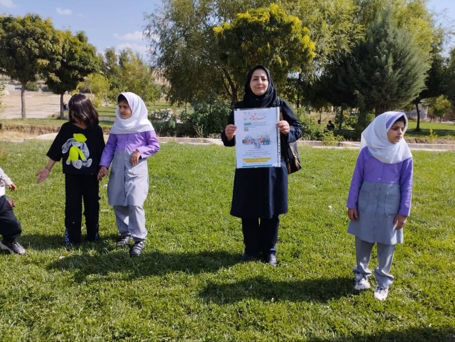 الیگودرز|جشن شادی در حاشیه شهر؛ برگزاری جشن هفته ملی کودک هم سو با طرح سلام محله