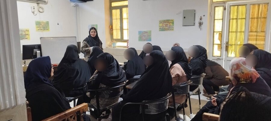 لامرد| برگزاری کارگاه آموزشی تاب ‌آوری و مدیریت استرس همزمان با هفته سلامت روان