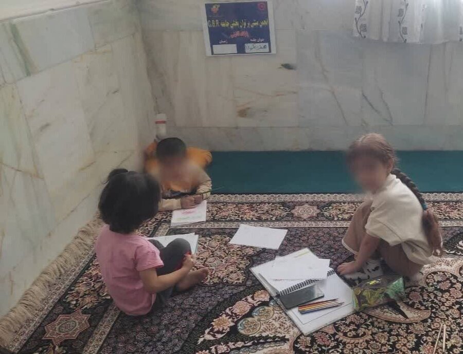 خفر | مسابقه نقاشی به مناسبت هفته ملی کودک و گرامیداشت فرشتگان میناب