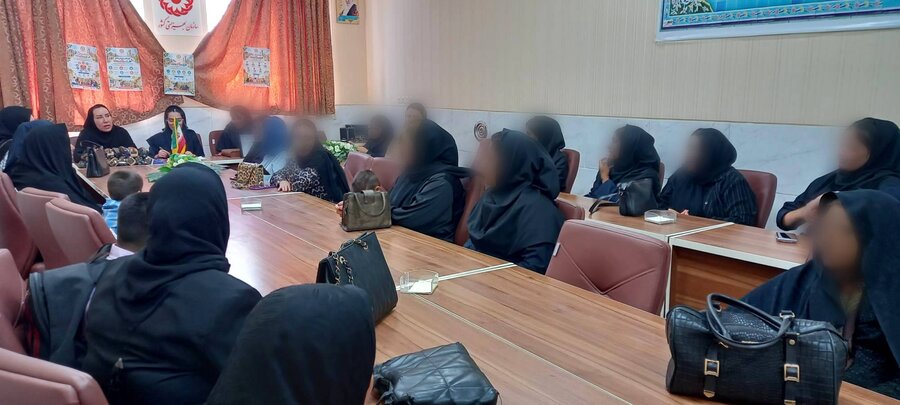 فسا | دیدار با سرپرستان قانونی فرزندان تحت مراقبت در خانواده به مناسبت هفته ملی کودک در قالب طرح سلام محله و بنای مهربانی