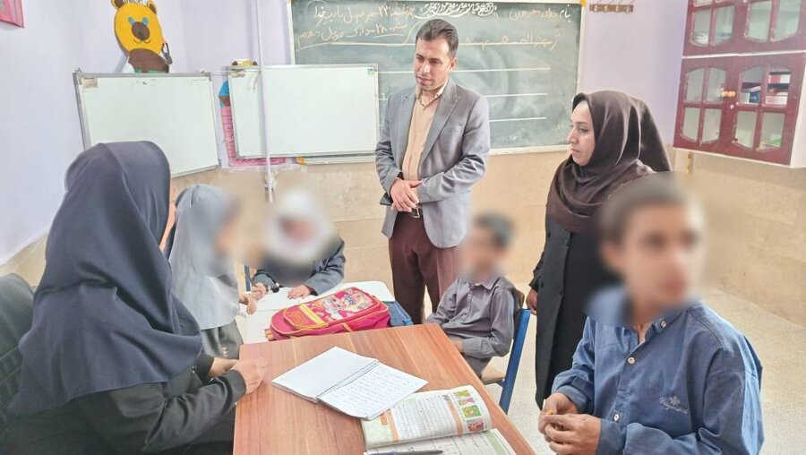 خفر | بازدید از مدرسه استثنایی و دیدار با دانش‌آموزان به مناسبت هفته جهانی نابینایان و ناشنوایان