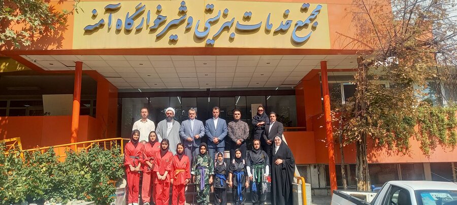 شمیرانات | طنین خنده و بازی در آغوش مهر؛ بازدید فدراسیون ورزش‌های رزمی دختران از شیرخوارگاه حضرت آمنه (س)
