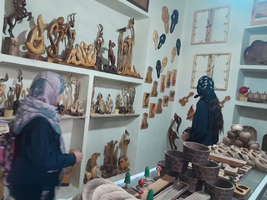 سروستان | آشنایی کودکان با هنرهای بومی در قالب طرح «سلام محله»