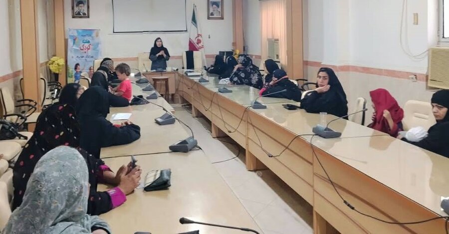 بندرلنگه | برگزاری کارگاه آموزشی فرزندپروری و پیشگیری از آسیب‌های اجتماعی
