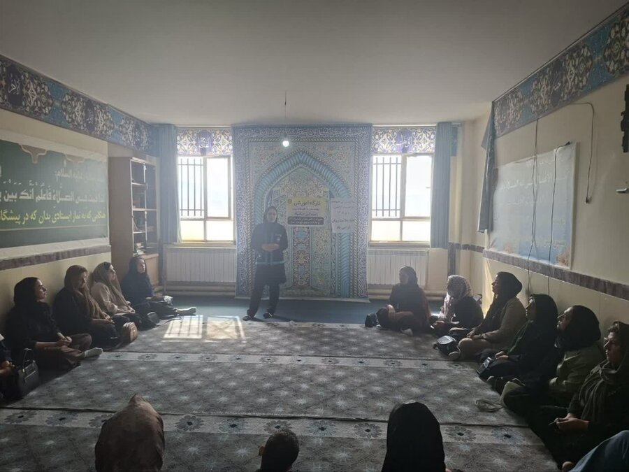 کارگاه آموزشی ارتقای سلامت روان و توانمندسازی خانواده در بیجار برگزار شد