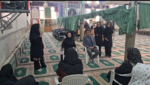 ببینیم | گزارش تصویری | گرمسار | «پاتوق مهر و گفت‌وگو؛ قرار سالمندان با همدلی در ساروزن»