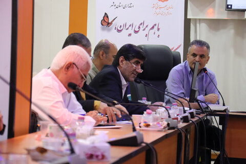 مسعود شیرافکن، مدیر کل بازرسی و ارتباطات مردمی استانداری، مهرناز اسکندری، مدیرکل بهزیستی استان، معاونان تخصصی اداره کل و جمعی از مدیران و کارشناسان مؤسسات، مراکز غیردولتی، تسهیلگران طرح سلام، تیم های