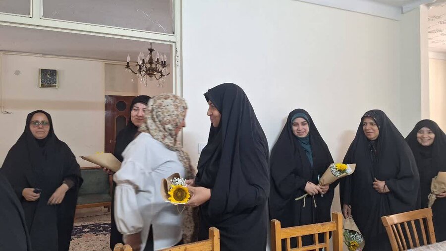 فیروزکوه |تجلیل از پرستاران دو مرکز شبانه‌روزی بهزیستی به مناسبت روز پرستار