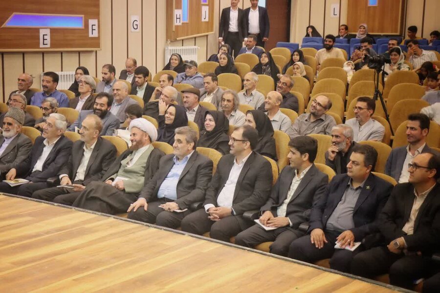 رونمایی از کتاب «افسانه نابینای دانا» هم‌زمان با هفته ملی نابینایان در مهدیشهر