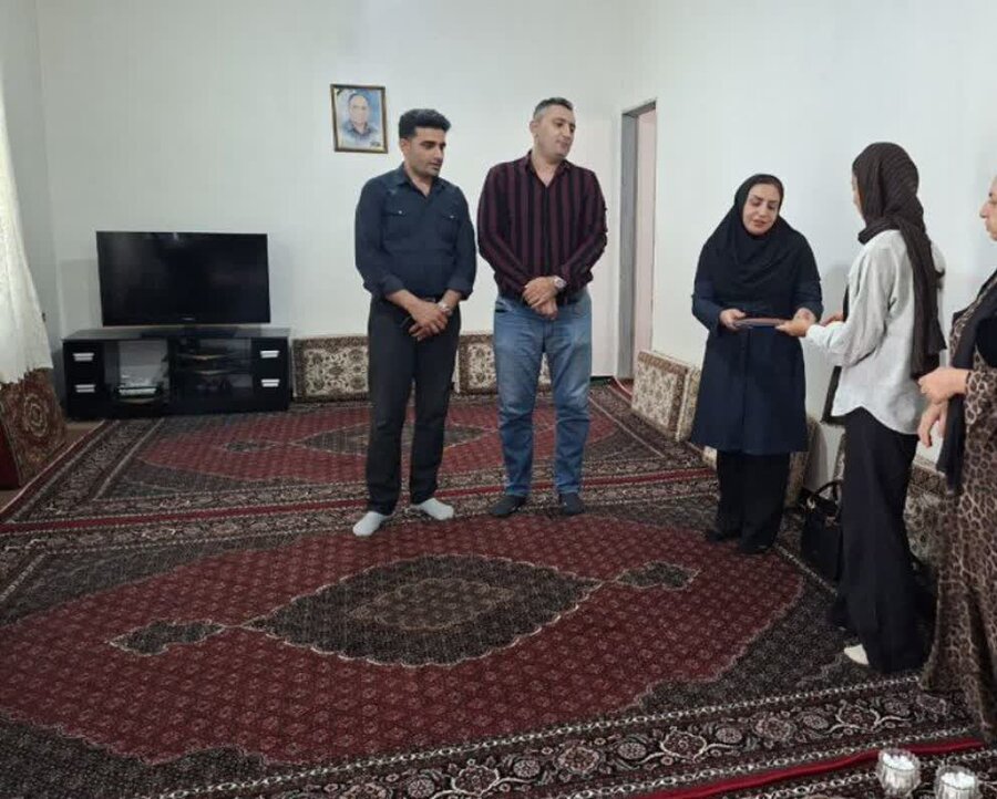 رتبه برتر کنکور سراسری تحت پوشش بهزیستی در کامیاران تجلیل شد