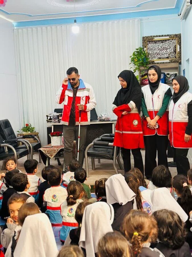 گرامیداشت هفته ملی کودک، روز جهانی ناشنوایان و روز جهانی عصای سفید در مهدکودک فردای کودک بهاباد 