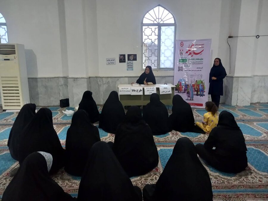 داراب|برگزاری کارگاه آموزشی با موضوع چالش های دختران نوجوان در فضای مجازی در قالب طرح سلام محله