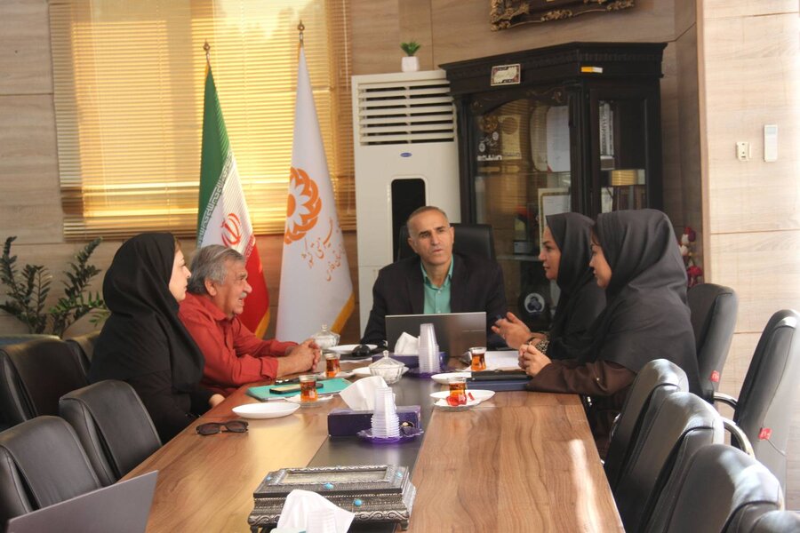 گودرزی در نشست با مسئولان مرکز فجر نور لارستان تأکید کرد؛

تقویت مراکز توانبخشی با رویکرد محله‌محوری و توسعه مشارکت‌های اجتماعی