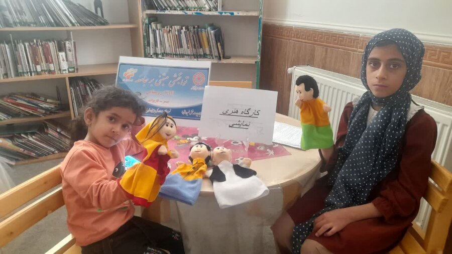برگزاری کلاس‌هنرهای نمایشی برای کودکان روستای بنادکوک در راستای طرح توانبخشی مبتنی بر جامعه