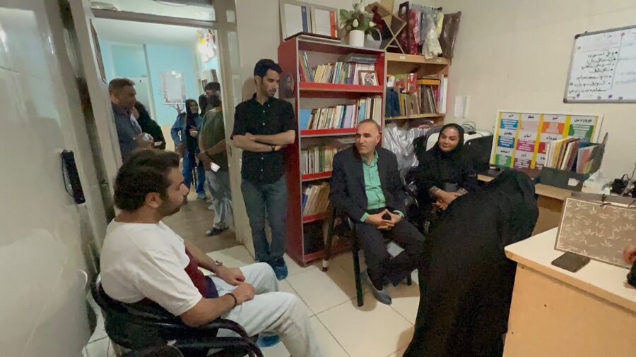 در حاشیه بازدید مدیرکل بهزیستی فارس از مؤسسه یاوران شب چراغ؛

تجلیل از درخشش حسین رحمانی، جوان نابینای موفق فارس در کنکور سراسری
