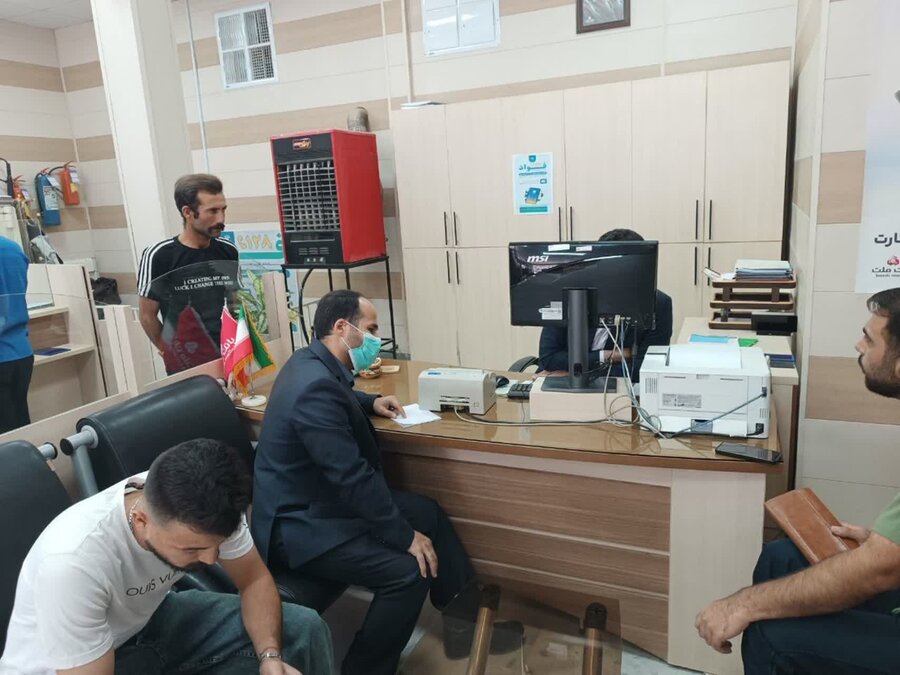 پیگیری تسهیلات اشتغال و ودیعه مسکن مددجویان در دفتر نمایندگی خدمات بهزیستی شهرستان فامنین