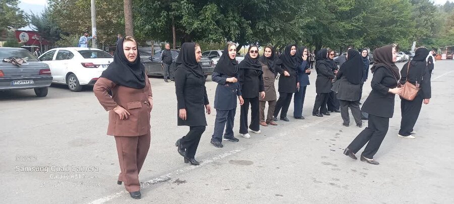 بانوان شاغل بهزیستی مریوان در همایش ورزش همگانی حضور یافتند