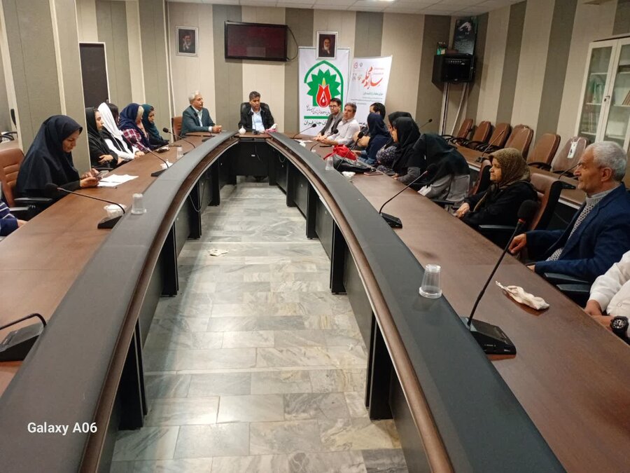 نشست هماهنگی برنامه‌های هفته نابینایان و پویش «محله روشن» در قروه برگزار شد