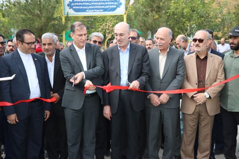 گزارش تصویری ا افتتاح خودرو اورژانس اجتماعی ۱۲۳ بهزیستی خنداب همزمان با جشنواره ملی انگور در روستای خانگاه