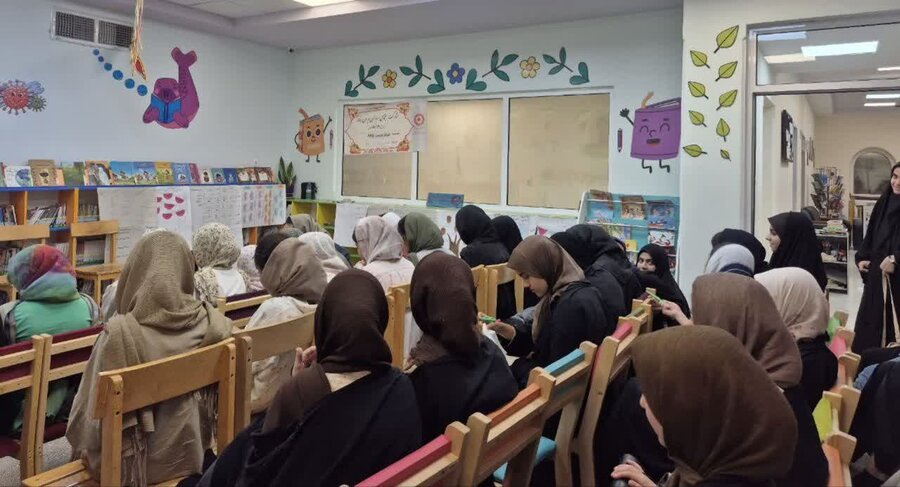 برگزاری آیین اختتامیه سه کارگاه طرح مانا در محله مزرعه‌سیف اردکان